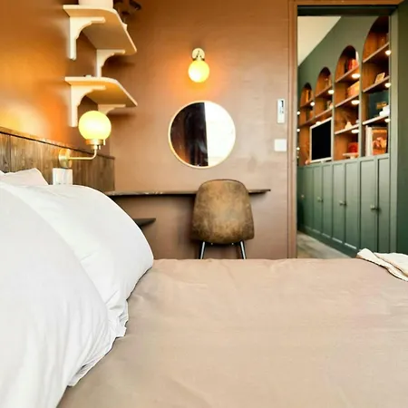 Library, 6 Personnes A Apartment *