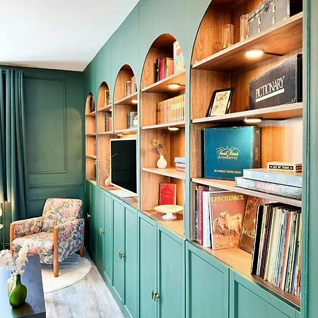 Library, 6 Personnes A Apartment *