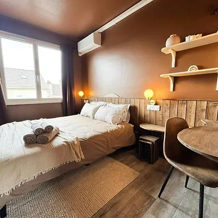 Apartment Library, 6 Personnes A Nemours